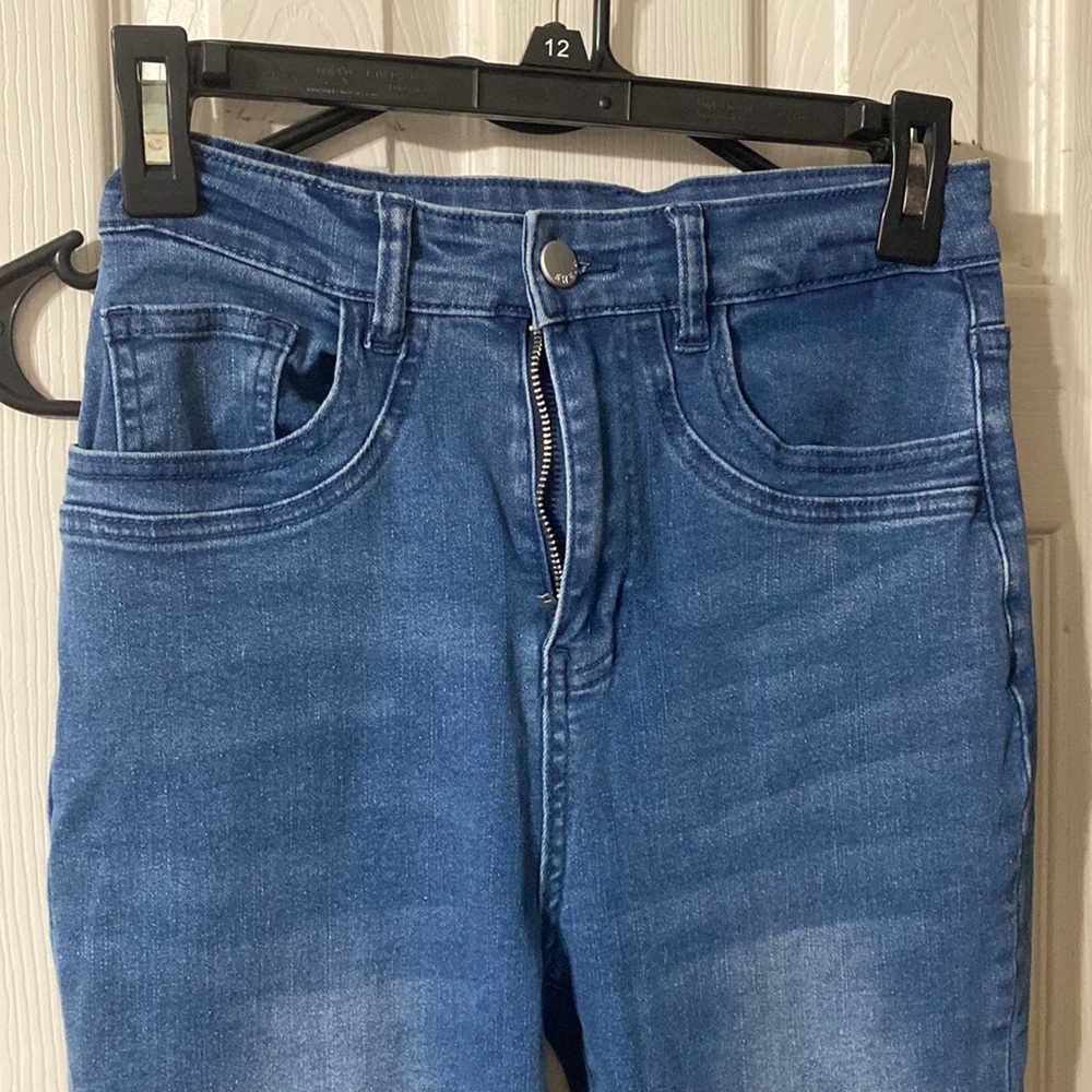 Super cute jeans just too short on me 😭